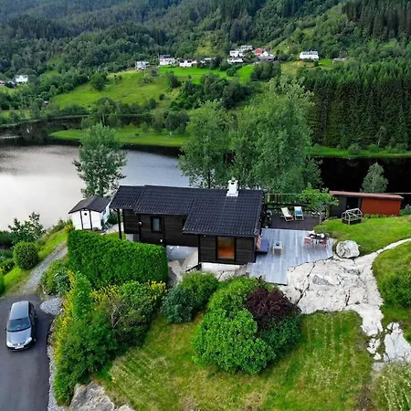 Lite Hus 40 Minutter Unna Bergen Bjorkheim