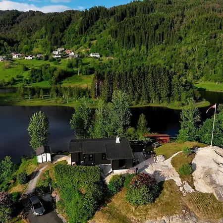Lite Hus 40 Minutter Unna Bergen Bjorkheim